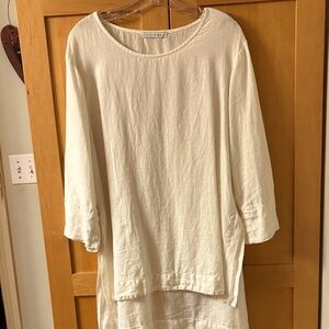 Cut Loose white Tunic Top, size L. Long sleeve.